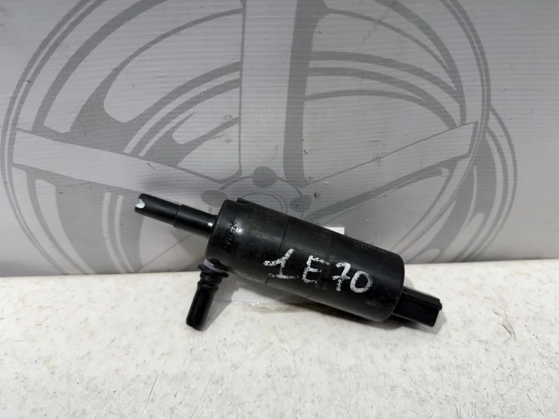 Насос омывателя фар BMW X5 2012 E70