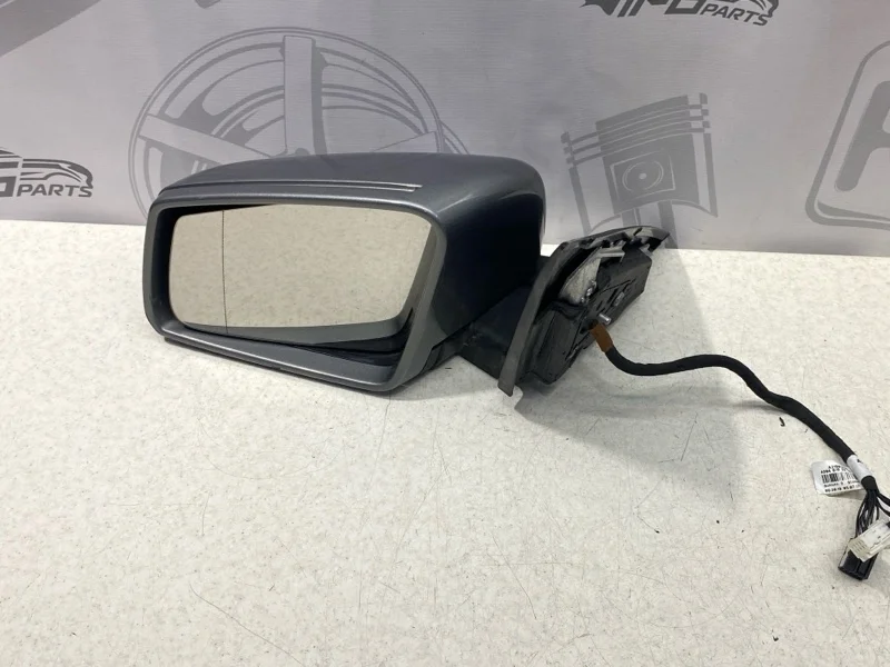 Зеркало левое Mercedes-benz 2010 W204