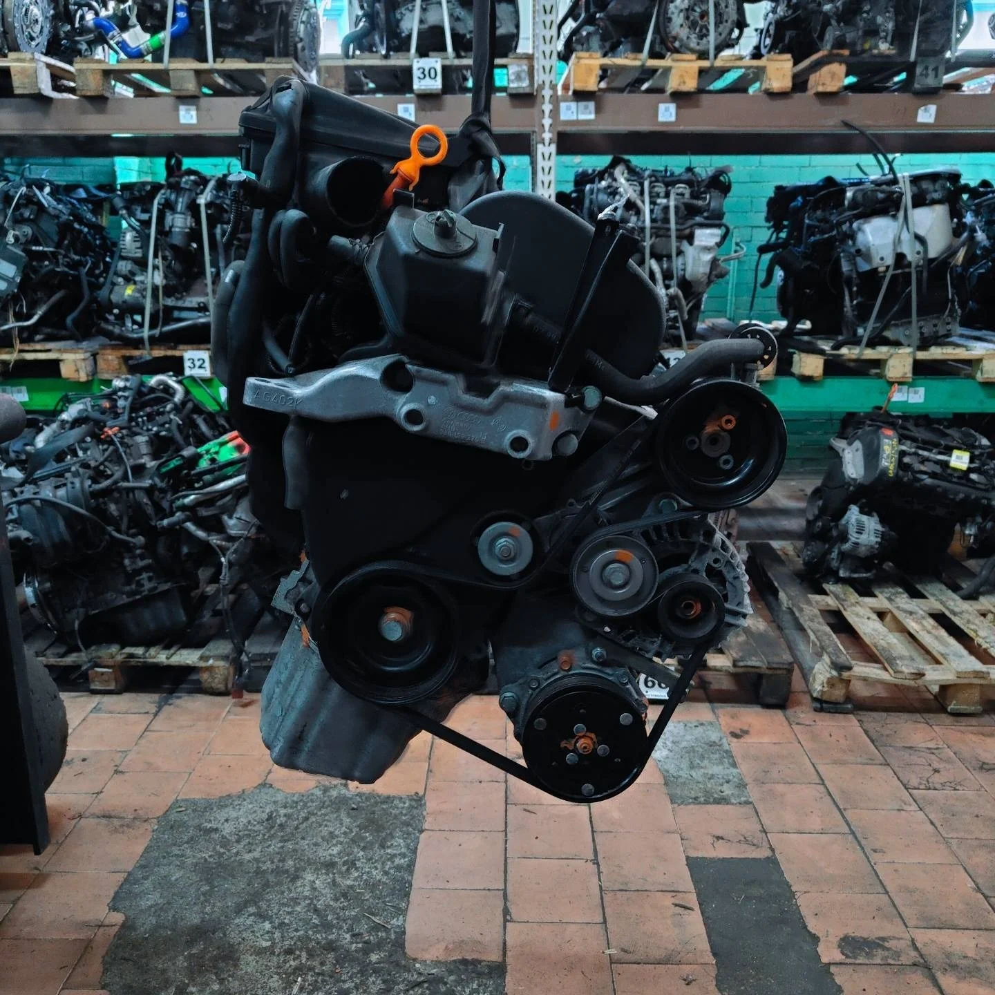 Двигатель AKQ Volkswagen Bora 1.4 Бензин