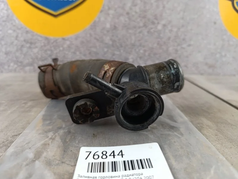 Заливная горловина радиатора Suzuki Grand Vitara 2007 JT