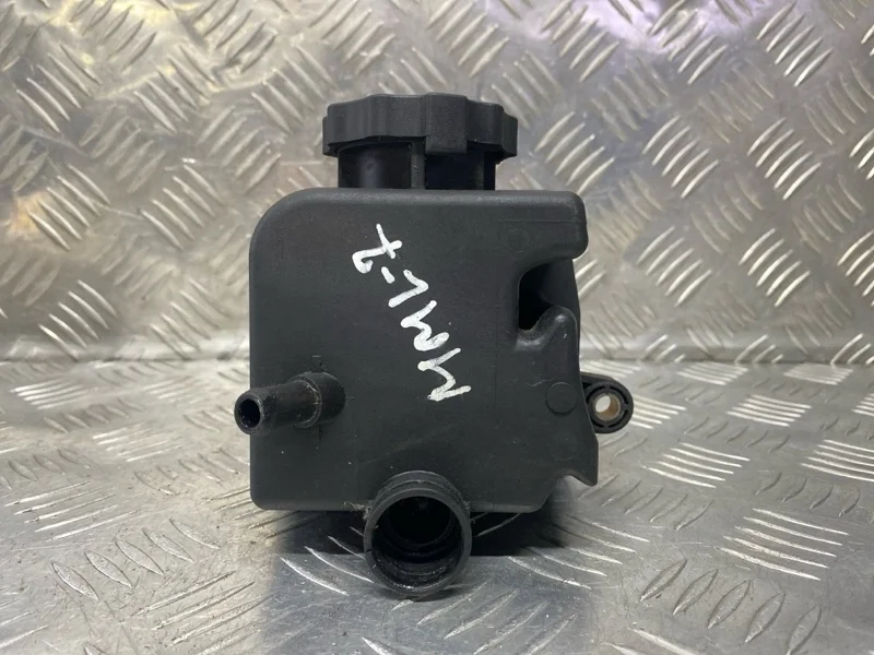 Бачок гидроусилителя Chrysler Crossfire 2003-2007 2005 A0004600183 3.2 I V6EGX