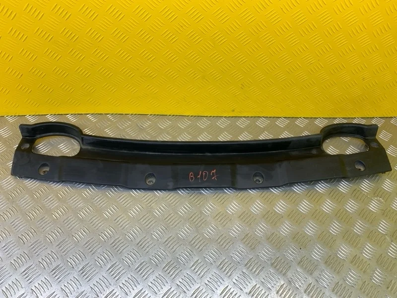 Накладка на бампер Nissan Navara (D40) 2004-2015 2008 96011EB400 ПИКАП 2.5 D YD25DDTI