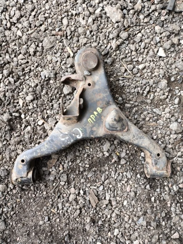 Рычаг передний правый Nissan Navara (D40) 2004-2015 2008 54500EB300 2.5 D YD25DDTI