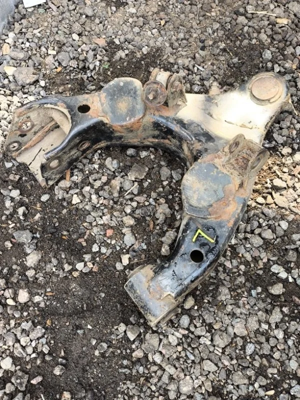 Рычаг передний левый Toyota Land Cruiser (100) 1998-2007 2000 4864060010 4.2 D 1HDFTE