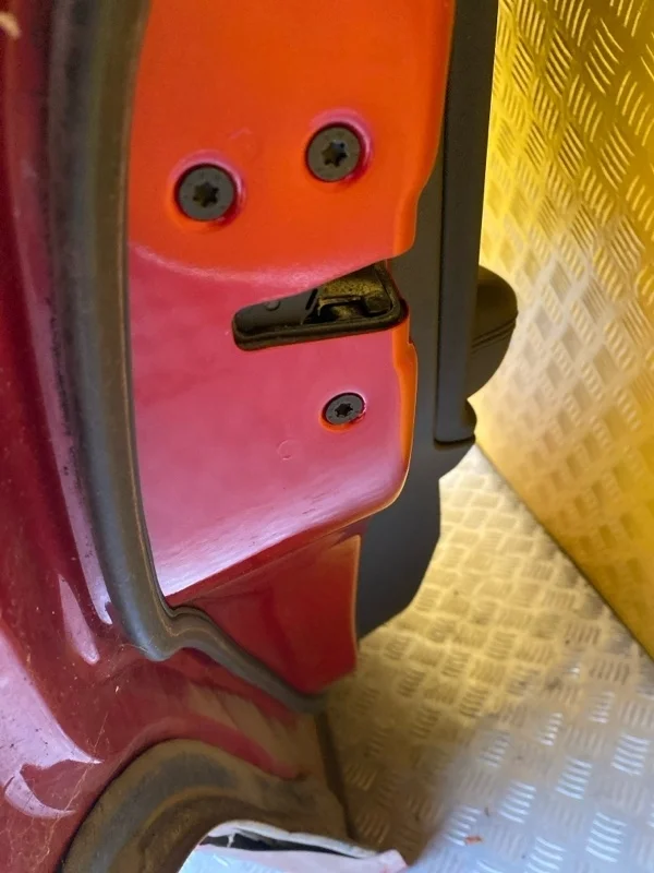 Замок двери задней левой Land Rover Range Rover Evoque I (2011-2018) 2011 LR011303 2.2 D 224DT