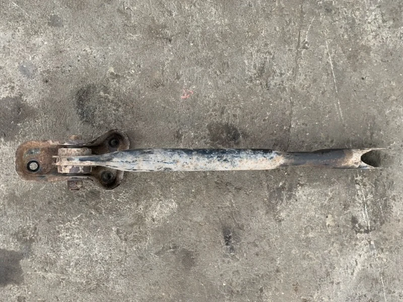 Рычаг задний продольный Land Rover Range Rover Evoque I (2011-2018) 2011 LR001175 2.2 D 224DT