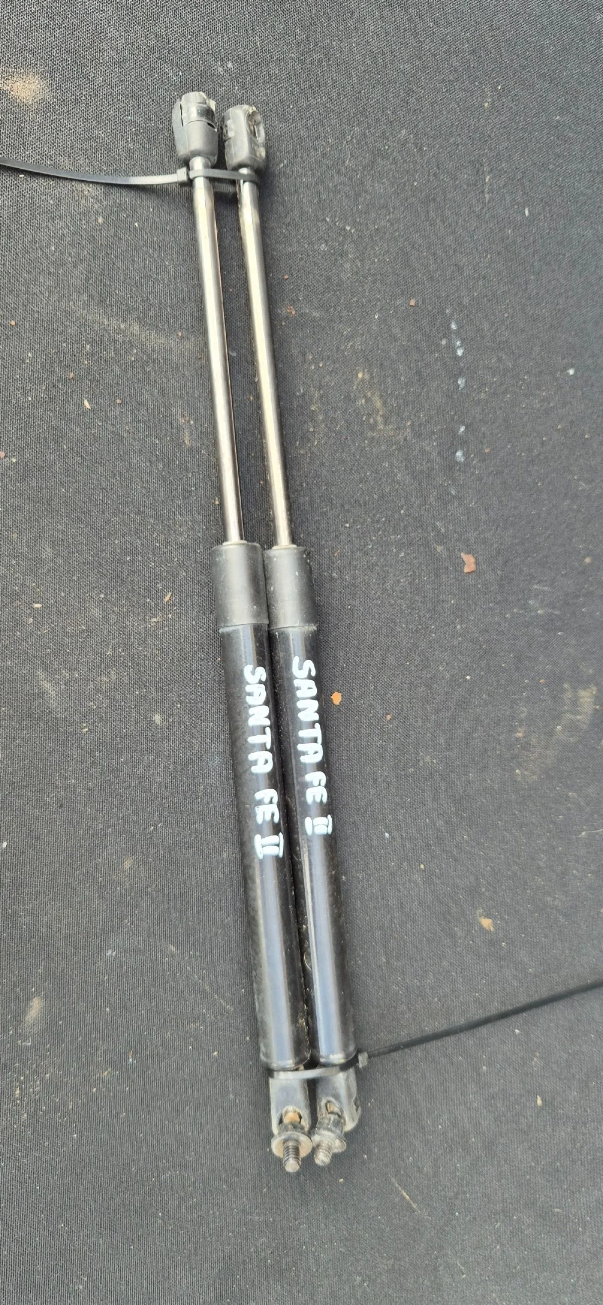 Амортизатор двери багажника для Hyundai Santa Fe 2