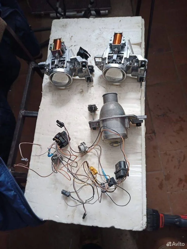 Линза фары Audi A8 D4 (2010—2014) 4,2