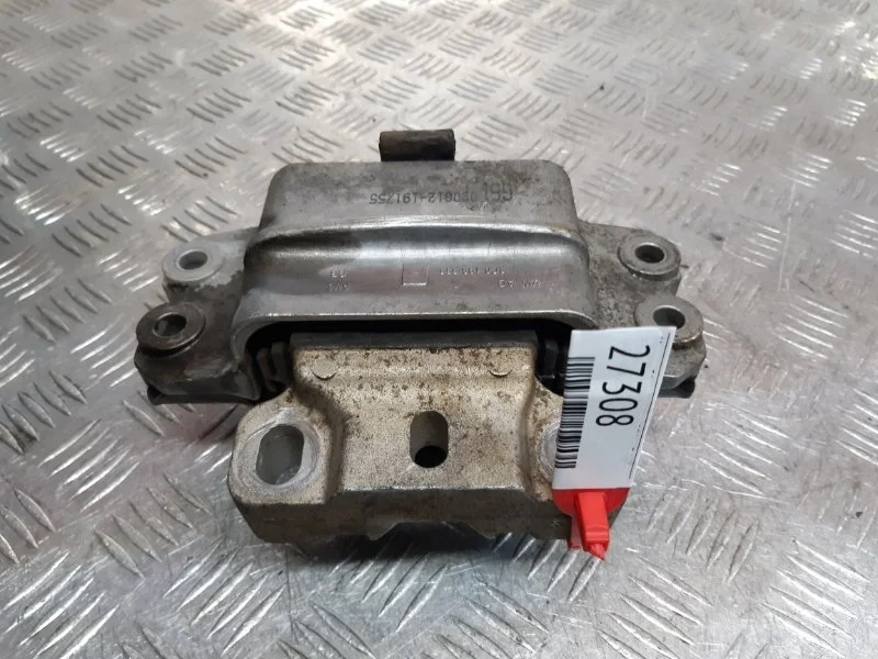 Подушка кпп Volkswagen Passat B6