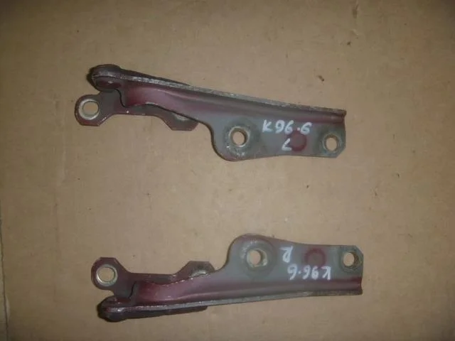 Б.у. петля капота (2шт) MITSUBISHI PAJERO SPORT K96W MITSUBISHI PAJERO SPORT K96W