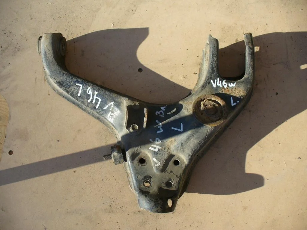 Б.у. рычаг MITSUBISHI PAJERO V46W MITSUBISHI PAJERO V46W