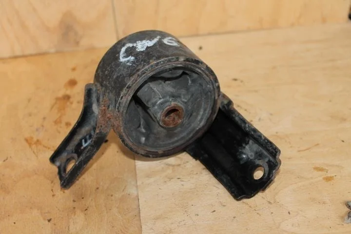 Б.у. опора двигателя MITSUBISHI OUTLANDER XL CW6W MITSUBISHI OUTLANDER XL CW6W