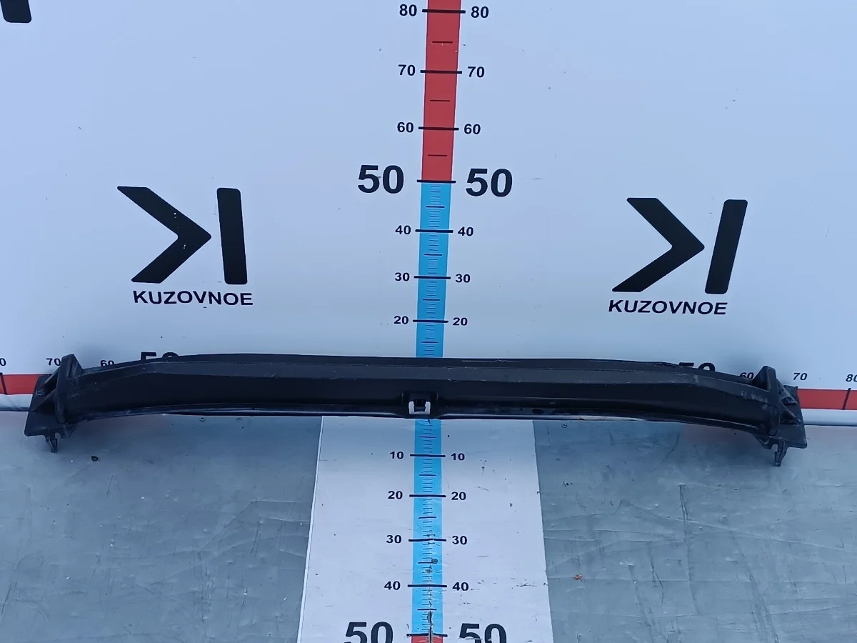 Усилитель бампера Toyota Land Cruiser Prado