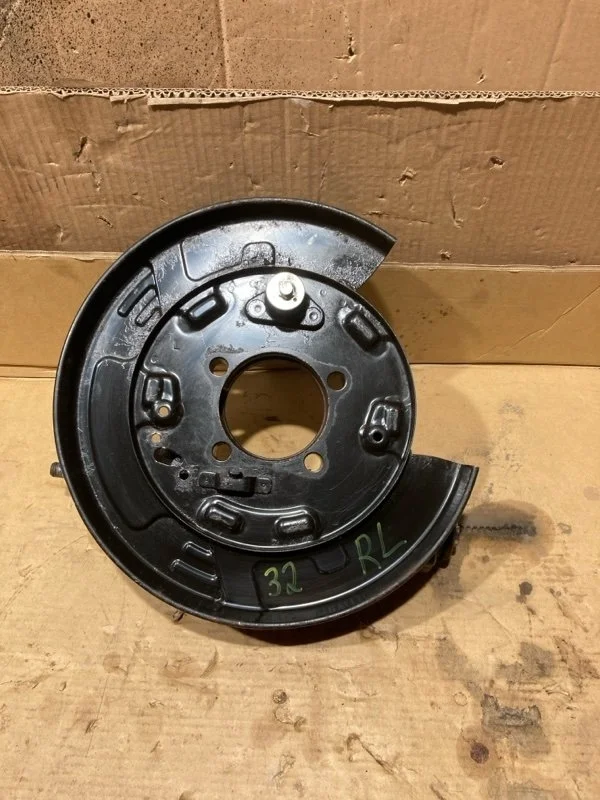 Кулак поворотный задний левый Toyota Highlander 2018 423050E020 GSU55 2GRFKS