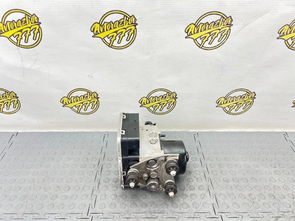 Блок ABS (насос) Volkswagen Touareg II рестайлинг (2014—2018)