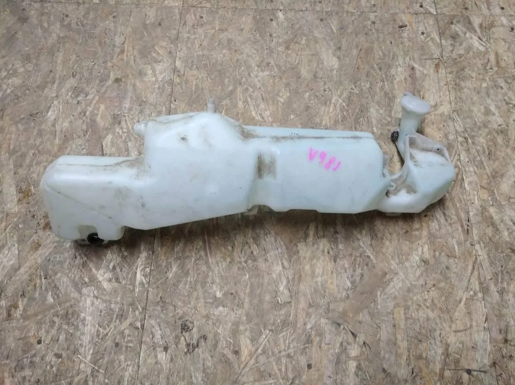 Б.у. бачок омывателя MITSUBISHI PAJERO V98W MITSUBISHI PAJERO V98W