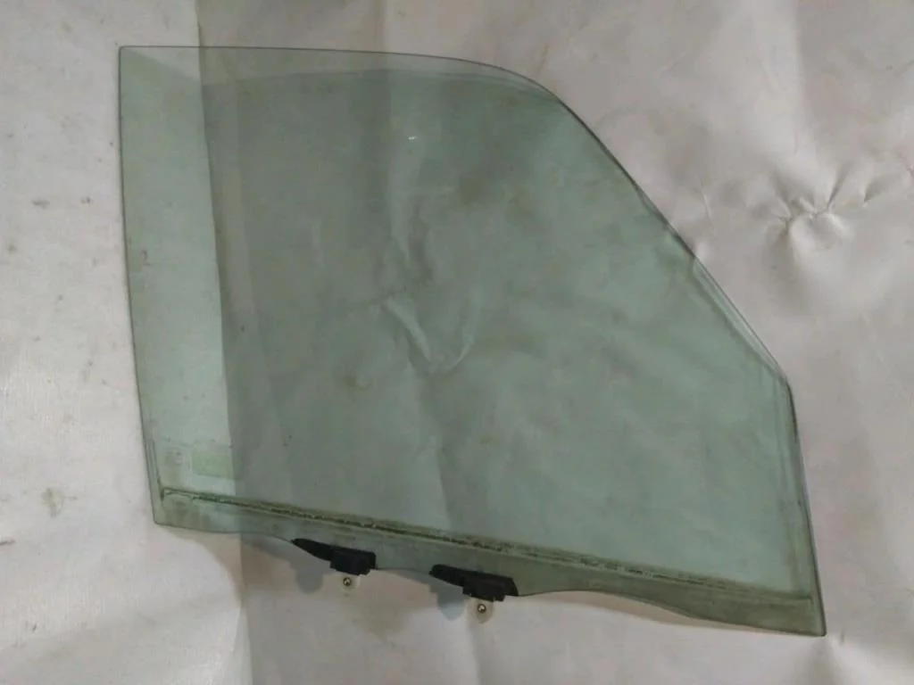Б.у. стекло двери TOYOTA RAV4 SXA11 TOYOTA RAV4 SXA11