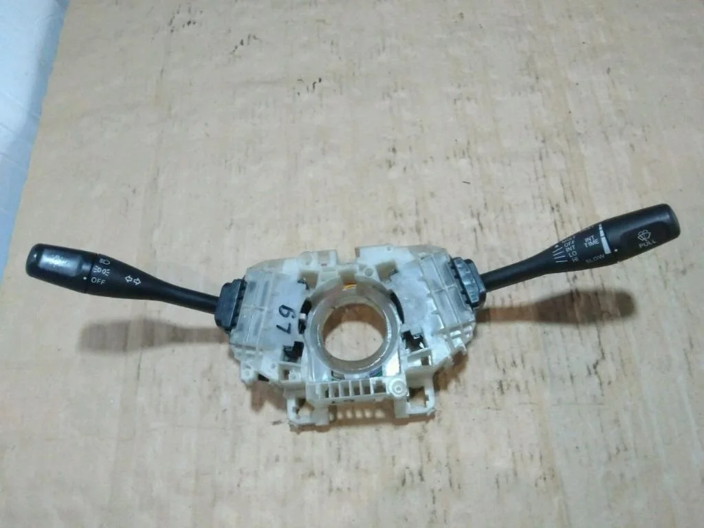 Б.у. подрулевой переключатель MITSUBISHI LANCER CS3A MITSUBISHI LANCER CS3A