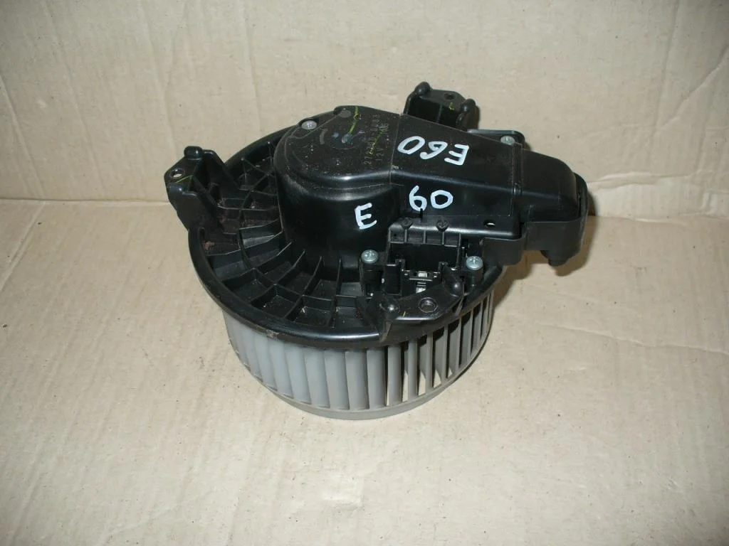 Б.у. мотор печки TOYOTA COROLLA ZRE151 TOYOTA COROLLA ZRE151
