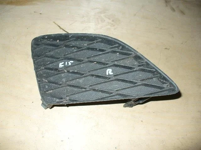 Б.у. рамка туманки TOYOTA COROLLA ZRE151 TOYOTA COROLLA ZRE151