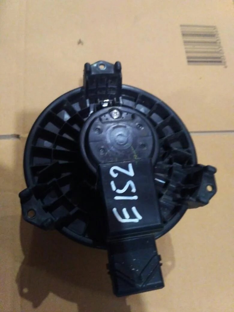 Б.у. мотор печки TOYOTA COROLLA ZRE151 TOYOTA COROLLA ZRE151