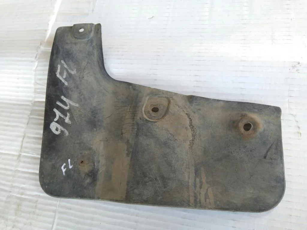 Б.у. брызговик MITSUBISHI PAJERO V97W MITSUBISHI PAJERO V97W