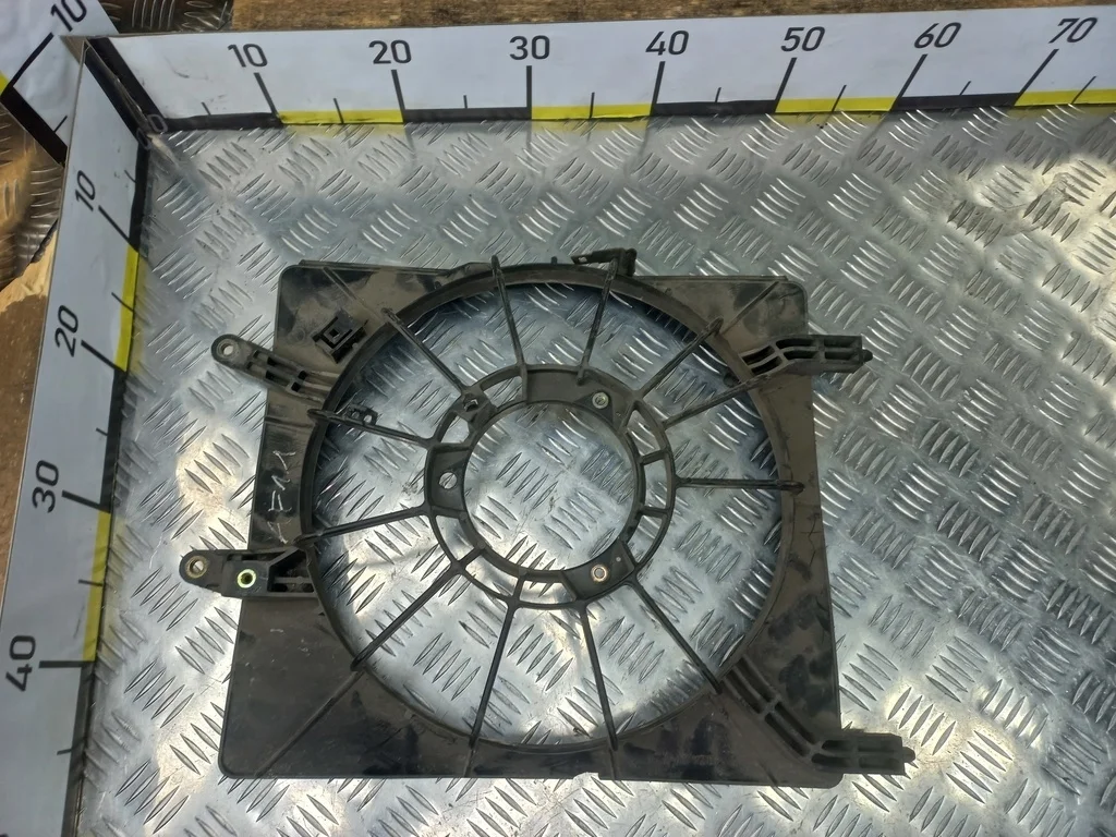 Диффузор вентилятора (Кожух) HONDA Accord VII рес