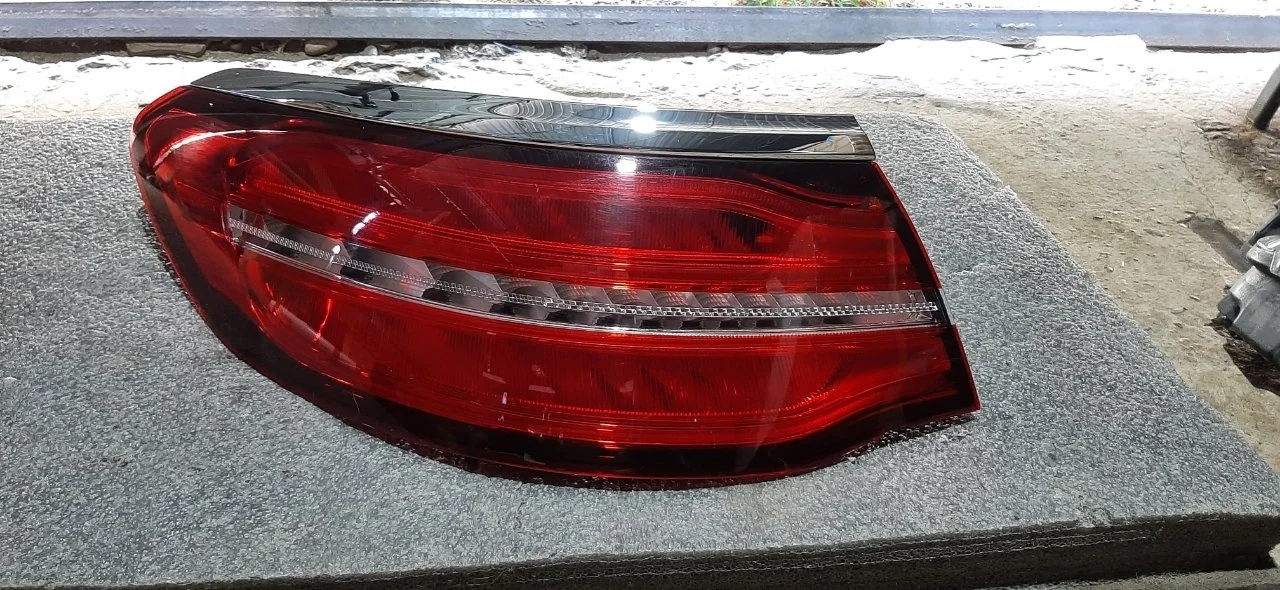 Фонарь наружный Mercedes GLC A2539063502 C253, задний левый