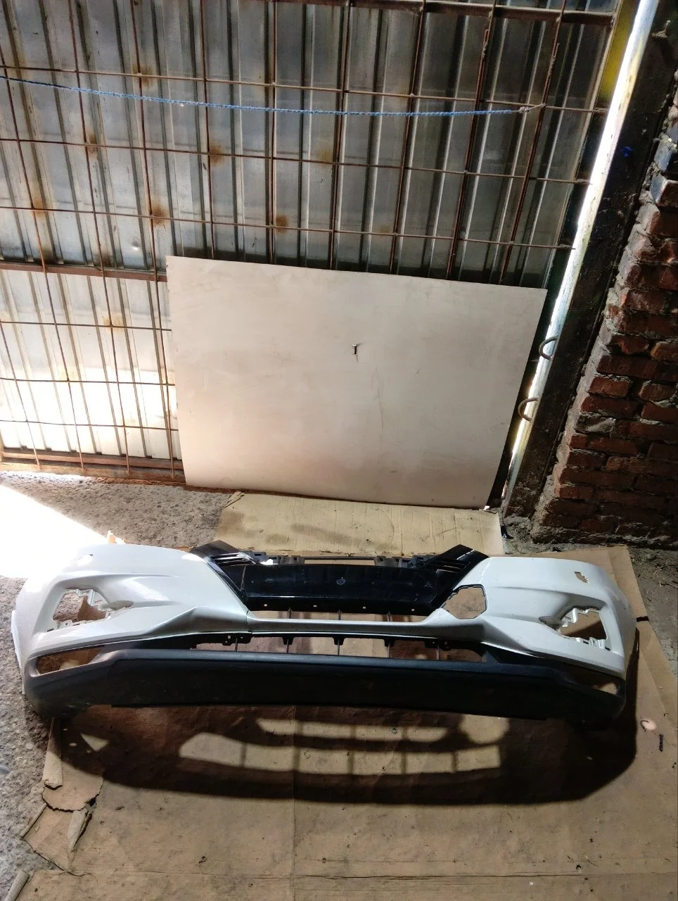 Бампер Nissan Qashqai 2021 62022HL00H J11, передний