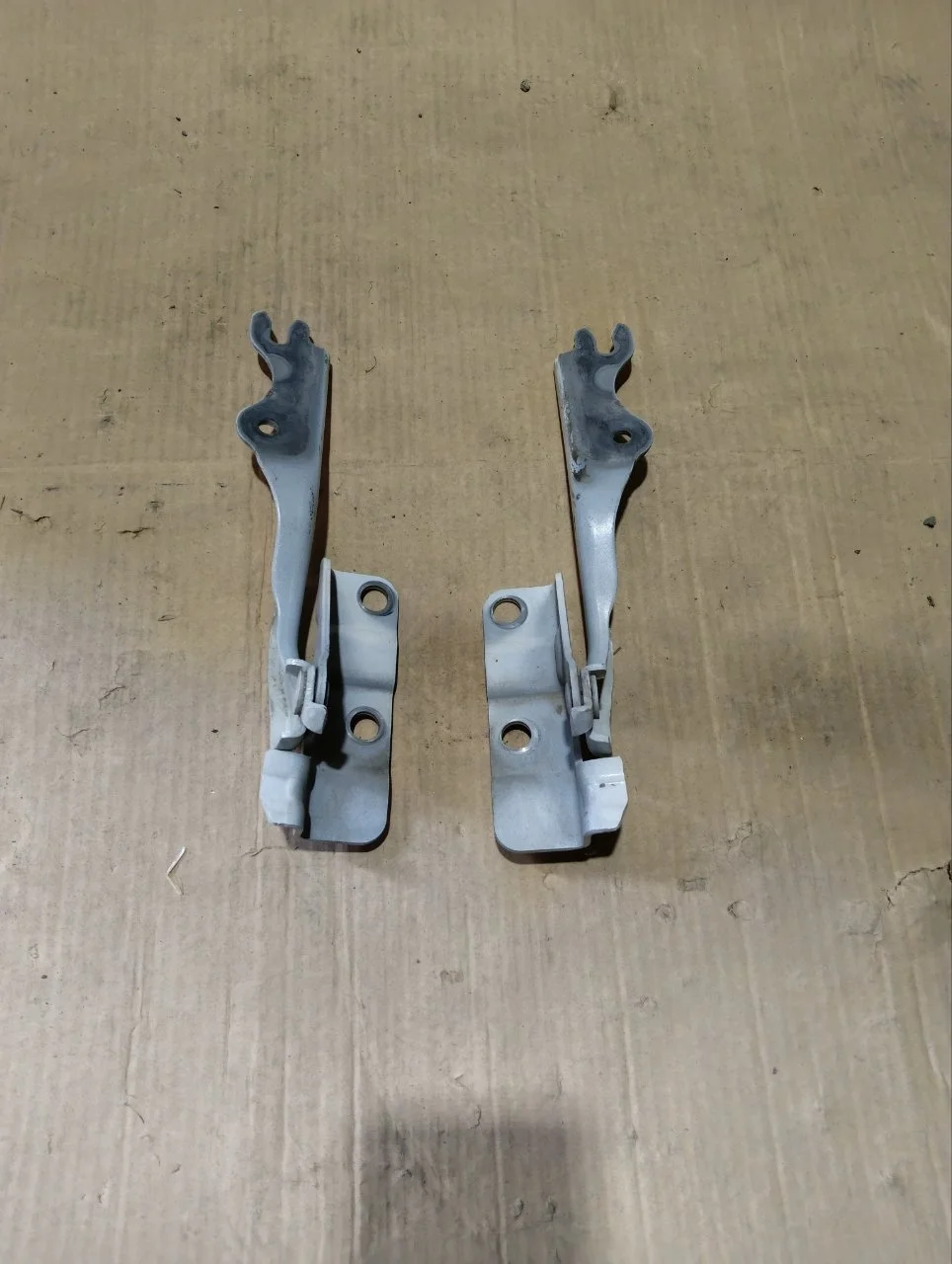 Петли капота Mazda CX 5 2012 KD5352420A, передние