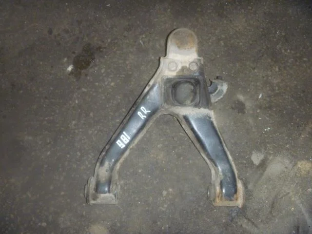 Б.у. рычаг MITSUBISHI PAJERO V98W MITSUBISHI PAJERO V98W