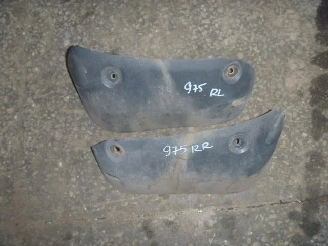 Б.у. брызговик MITSUBISHI PAJERO V98W MITSUBISHI PAJERO V98W