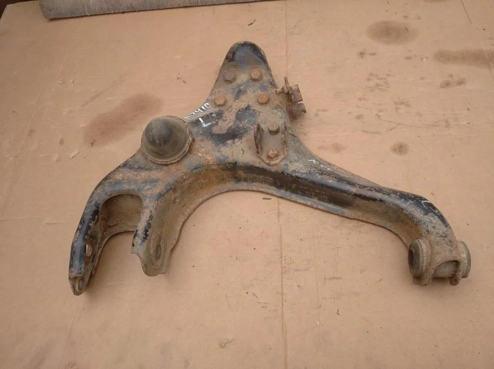 Б.у. рычаг MITSUBISHI PAJERO SPORT K94W MITSUBISHI PAJERO SPORT K94W