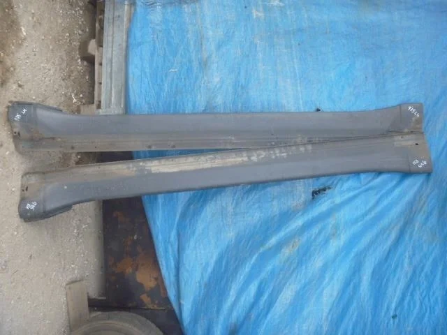 Б.у. порог пластиковый MITSUBISHI PAJERO V98W MITSUBISHI PAJERO V98W