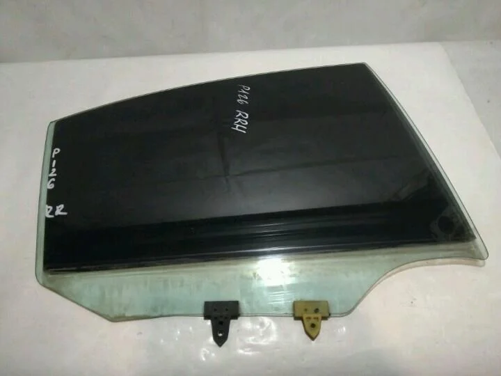 Б.у. стекло двери NISSAN PRIMERA P12 NISSAN PRIMERA P12