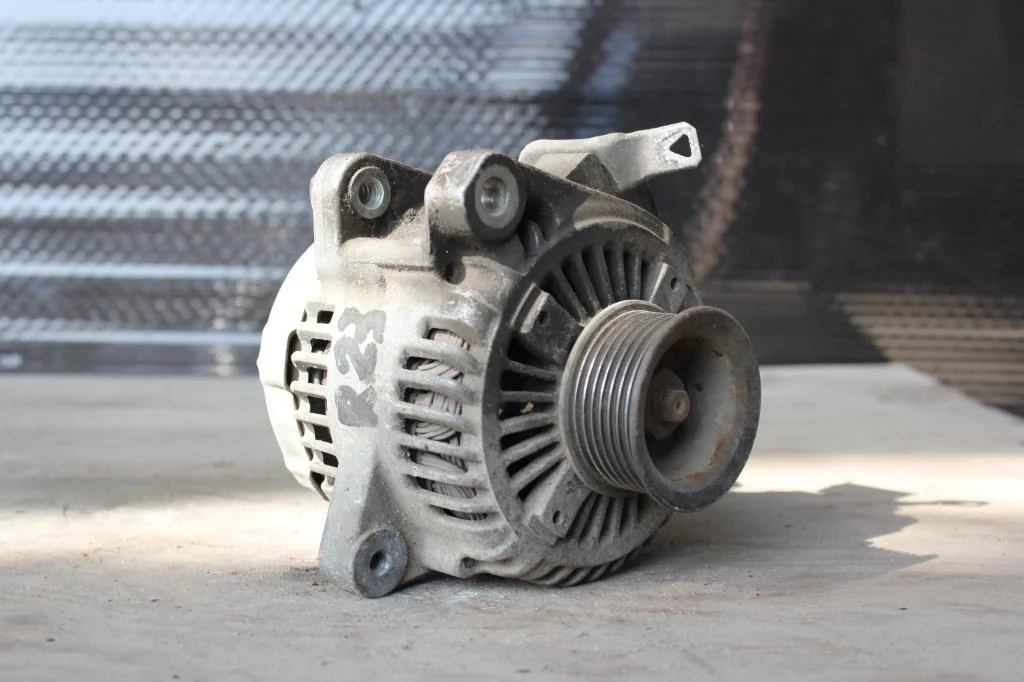 Б.у. генератор TOYOTA RAV4 ACA20 TOYOTA RAV4 ACA20