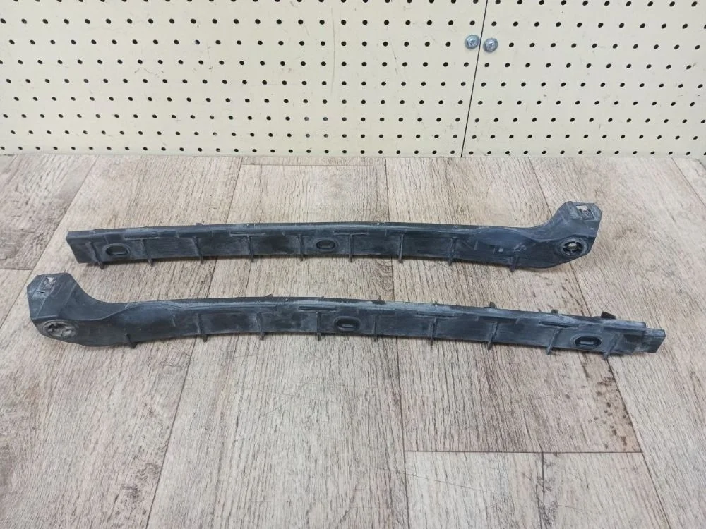 Кронштейн заднего бампера Skoda Octavia II (2004—2009) Octavia II (2004—2009) 1Z, Лифтбек, 1Z3, A5