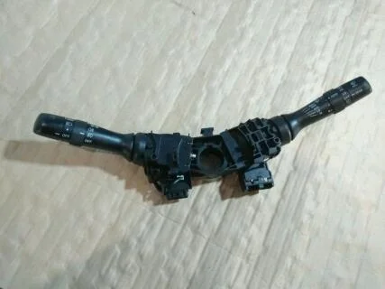 Б.у. подрулевой переключатель TOYOTA RAV4 ACA30 TOYOTA RAV4 ACA30