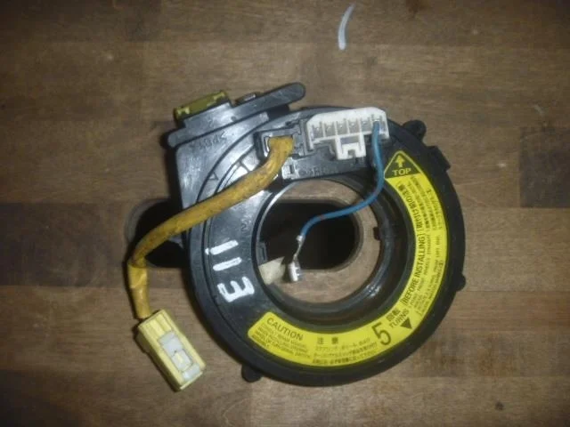 Б.у. шлейф рулевой TOYOTA COROLLA ZZE112 TOYOTA COROLLA ZZE112