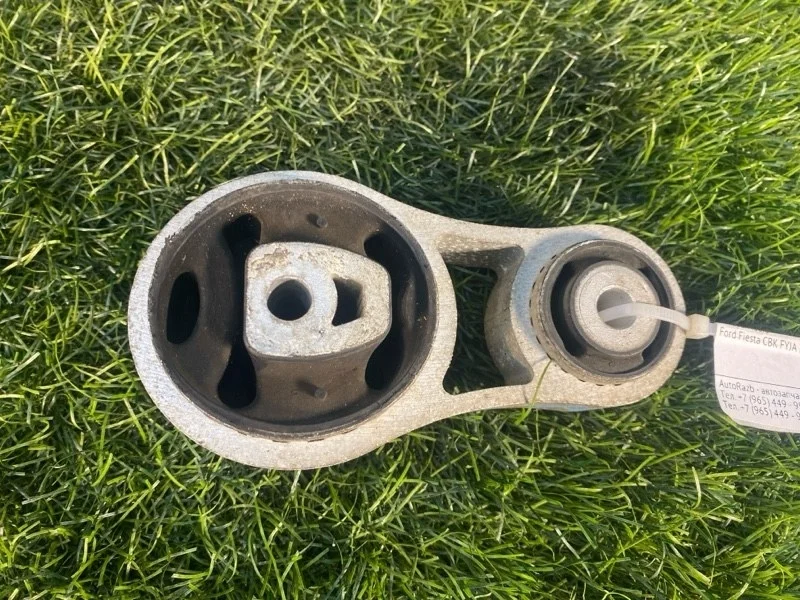 Подушка МКПП Ford Fiesta 2004 1695146 CBK FYJA, задняя