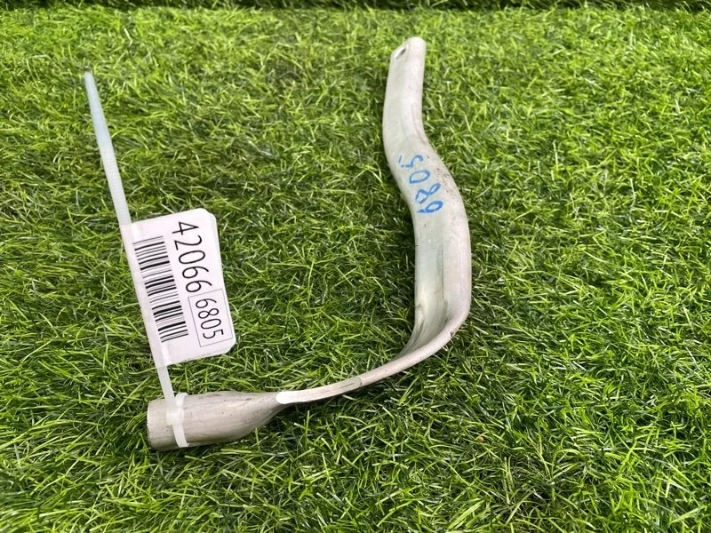 Кронштейн крыла Audi A8 2013 4H0821260C D4 CEU 4.0T, передний правый