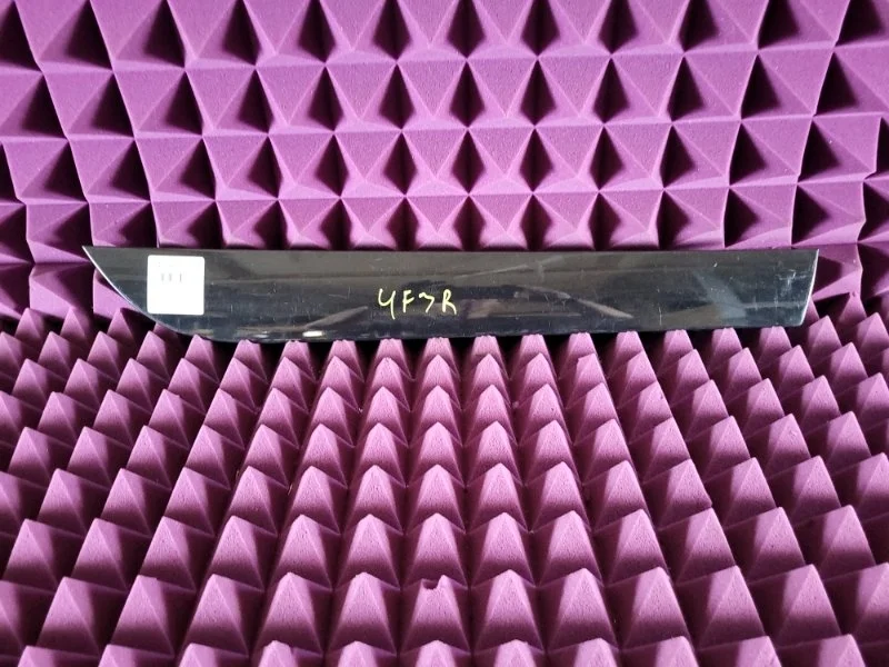 Молдинг двери Audi A6 2006 4F0853970H C6 BDW 2.4, задний правый