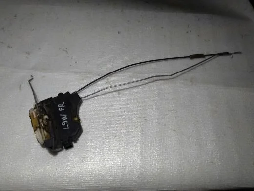 Б.у. замок двери MITSUBISHI LANCER CS9W MITSUBISHI LANCER CS9W