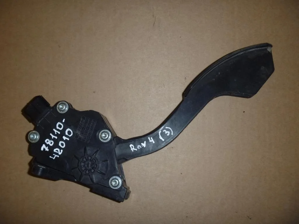 Б.у. педаль газа TOYOTA RAV4 ACA30 TOYOTA RAV4 ACA30