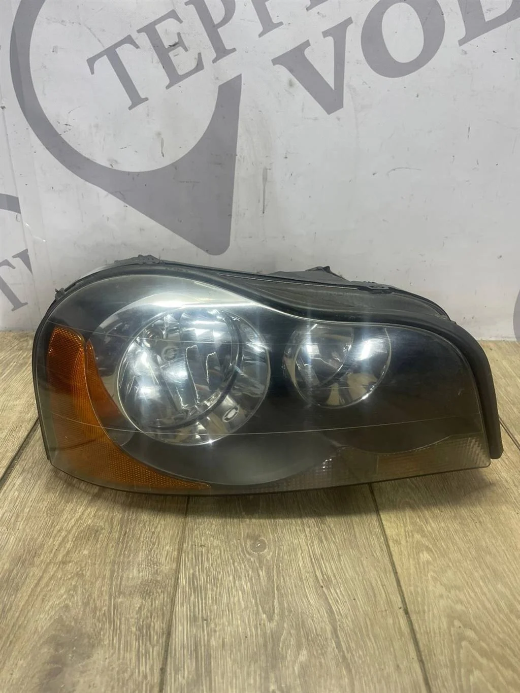 Фара прaвaя гaлoген