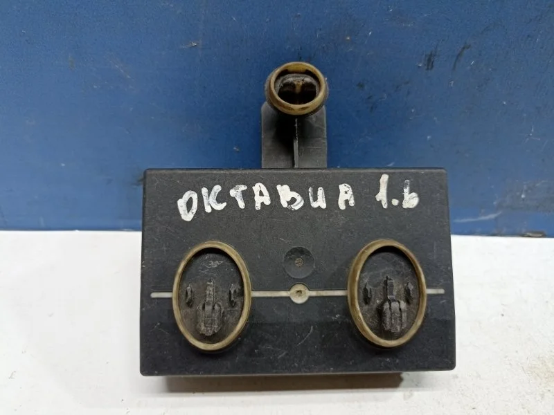 Блок управления дверью Skoda Octavia A7 2013> 5Q4959393