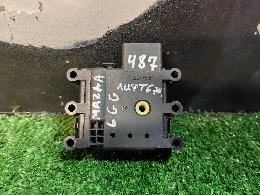 Моторчик заслонки отопителя Mazda 6 GG