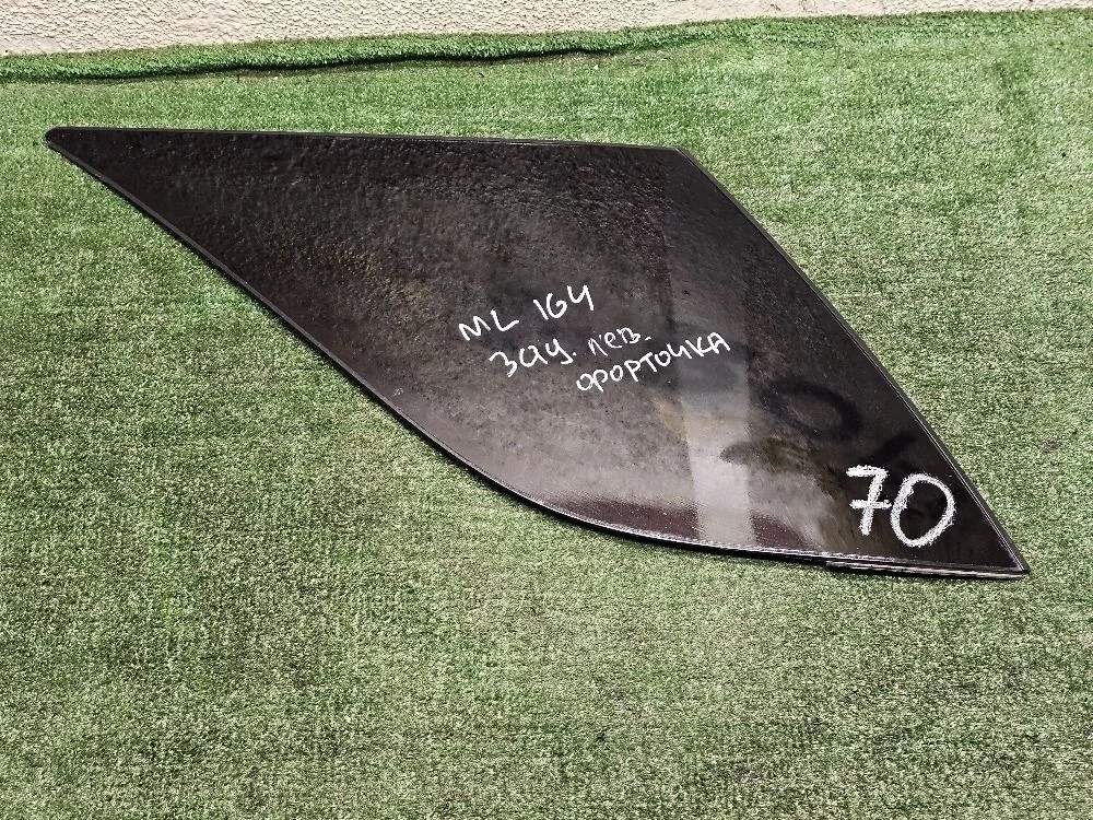 Стекло багажника заднее левое Mercedes-Benz W164