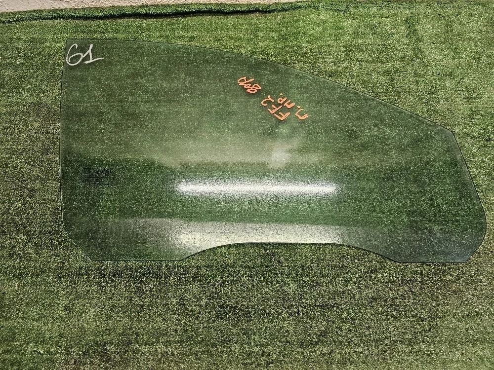 Стекло передней правой двери Ford Focus 2