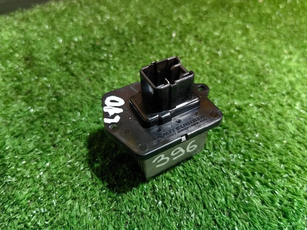 Резистор отопителя на Mitsubishi Lancer 10